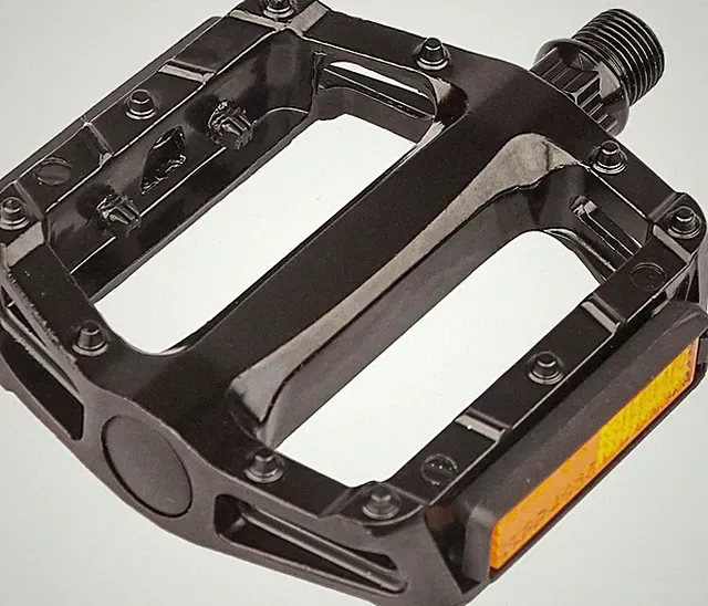 Durable Aluminum Alloy Bike Pedals with Reflector for Mountain Biking